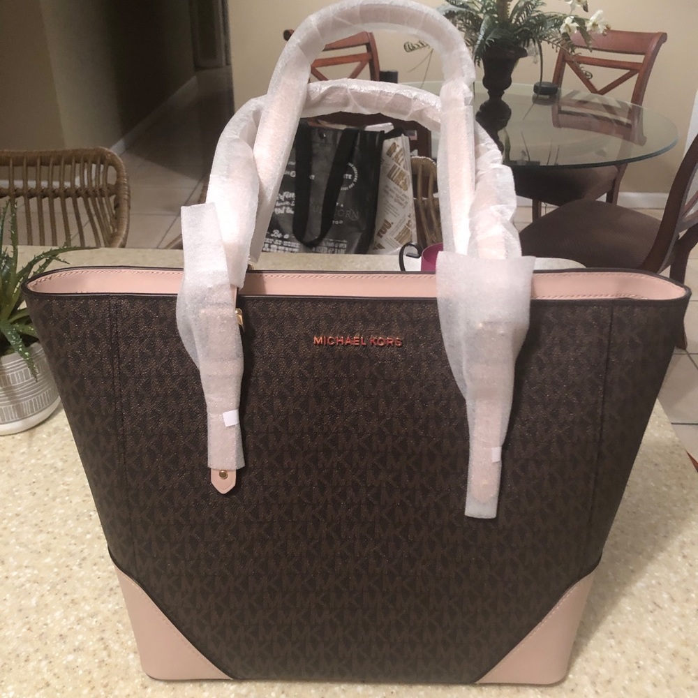 Michael Kors Tote Purse- used once